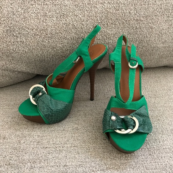 Brand New Heels - Picture 2 of 3